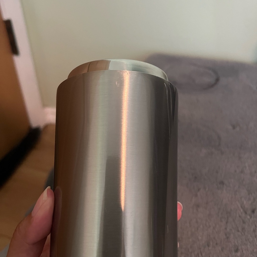 Thermos brand silver coffee Tumbler with open/close switch - Picture 2 of 7